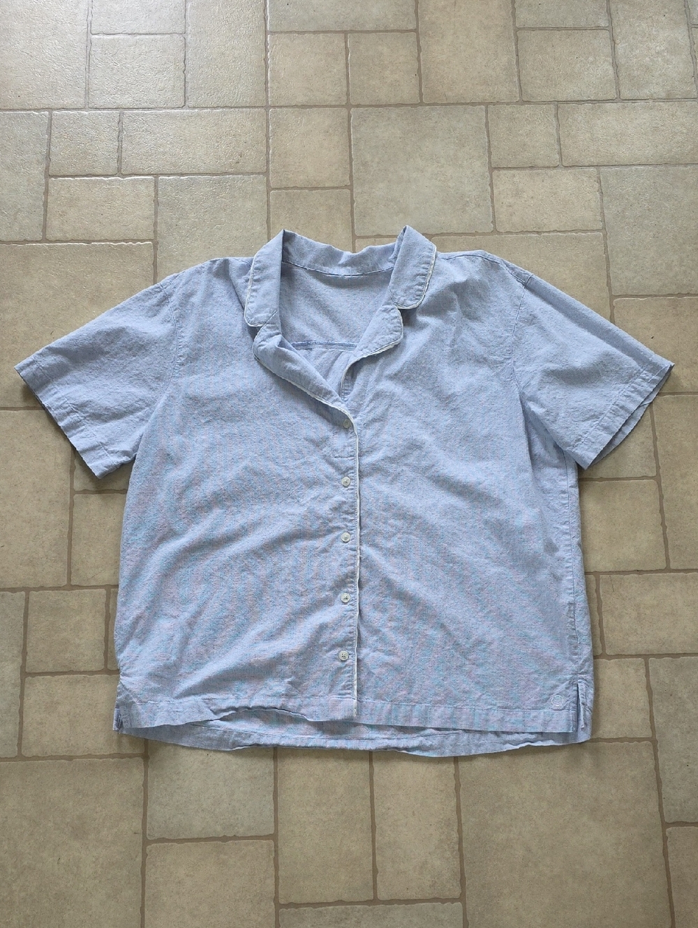 Gilly Hicks Light Blue Short-Sleeve Button-Down Shirt